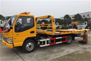 双台子哪里有拖车服务